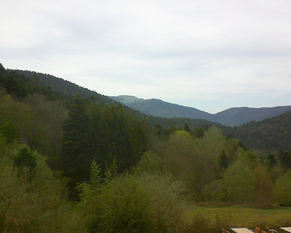 Le petit ballon vu depuis le Domaine Langmatt à Murbach le 21.04.2019 à 18:00 Le petit ballon (Alsace, Vosges) le 21.04.2019 à 18:00