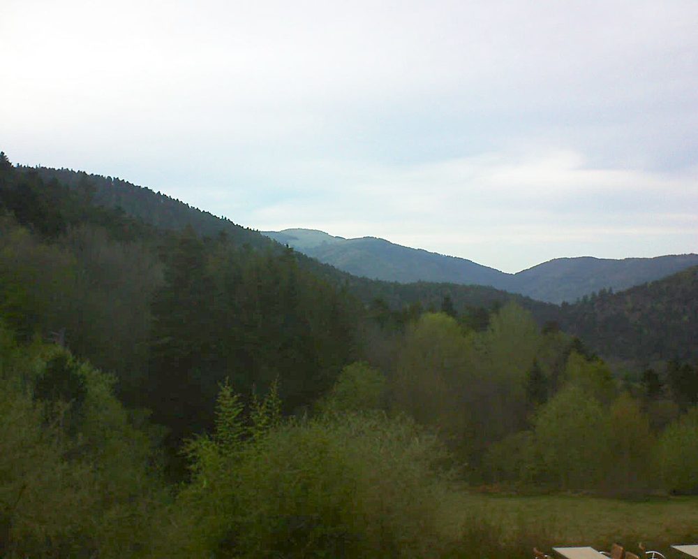 Le petit ballon vu depuis le Domaine Langmatt à Murbach le 21.04.2019 à 19:30 Le petit ballon (Alsace, Vosges) le 21.04.2019 à 19:30
