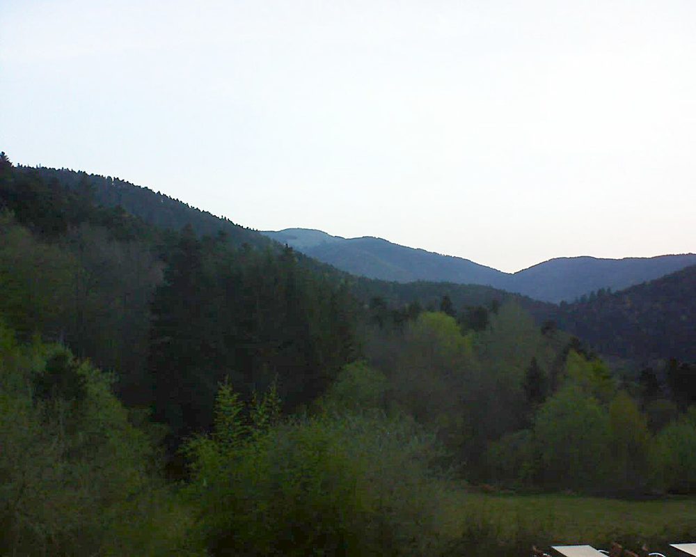 Le petit ballon vu depuis le Domaine Langmatt à Murbach le 22.04.2019 à 06:45 Le petit ballon (Alsace, Vosges) le 22.04.2019 à 06:45