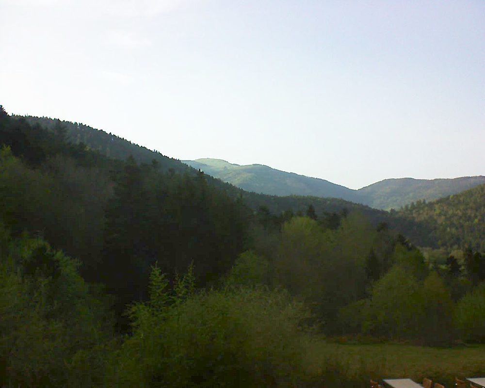 Le petit ballon vu depuis le Domaine Langmatt à Murbach le 22.04.2019 à 18:45 Le petit ballon (Alsace, Vosges) le 22.04.2019 à 18:45