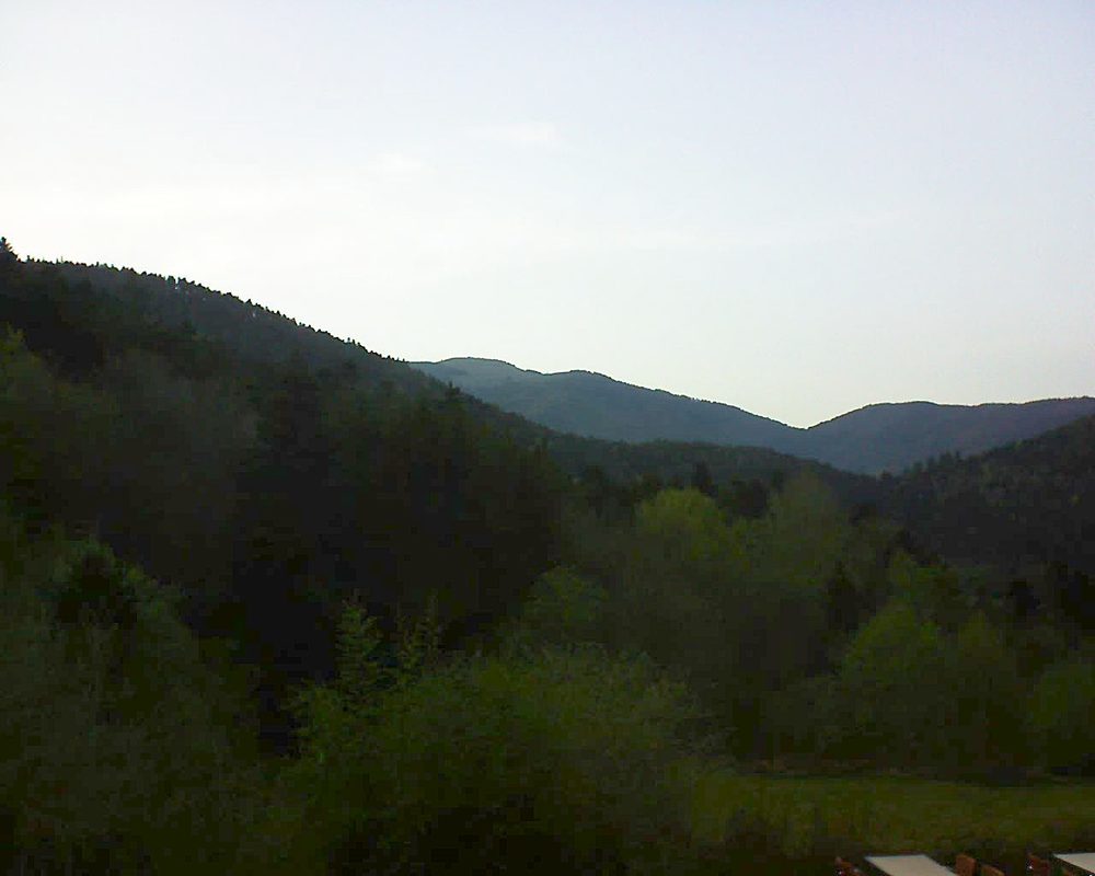 Le petit ballon vu depuis le Domaine Langmatt à Murbach le 22.04.2019 à 19:30 Le petit ballon (Alsace, Vosges) le 22.04.2019 à 19:30