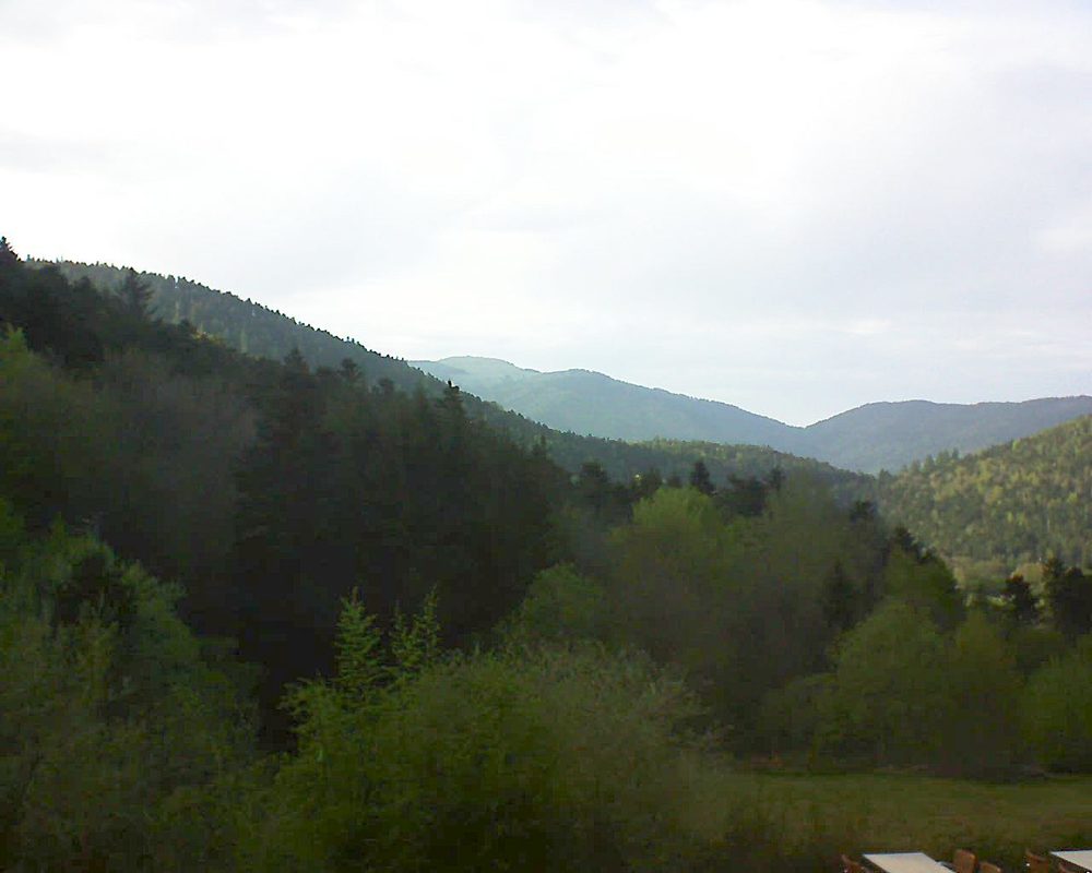Le petit ballon vu depuis le Domaine Langmatt à Murbach le 23.04.2019 à 18:30 Le petit ballon (Alsace, Vosges) le 23.04.2019 à 18:30