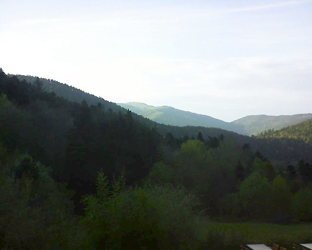 Le petit ballon vu depuis le Domaine Langmatt à Murbach le 23.04.2019 à 19:00 Le petit ballon (Alsace, Vosges) le 23.04.2019 à 19:00