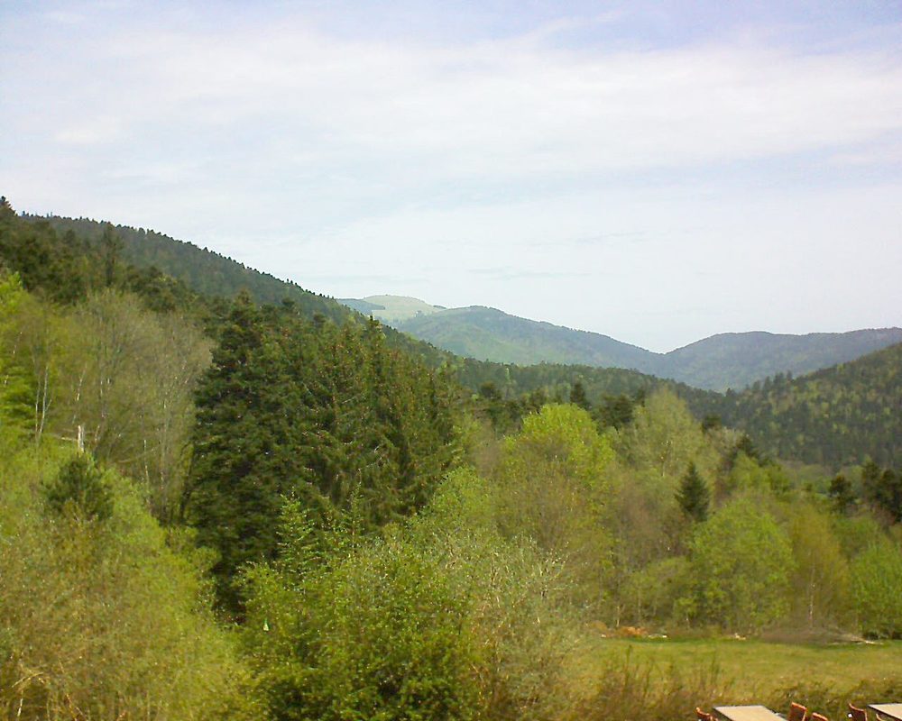 Le petit ballon vu depuis le Domaine Langmatt à Murbach le 24.04.2019 à 12:00 Le petit ballon (Alsace, Vosges) le 24.04.2019 à 12:00