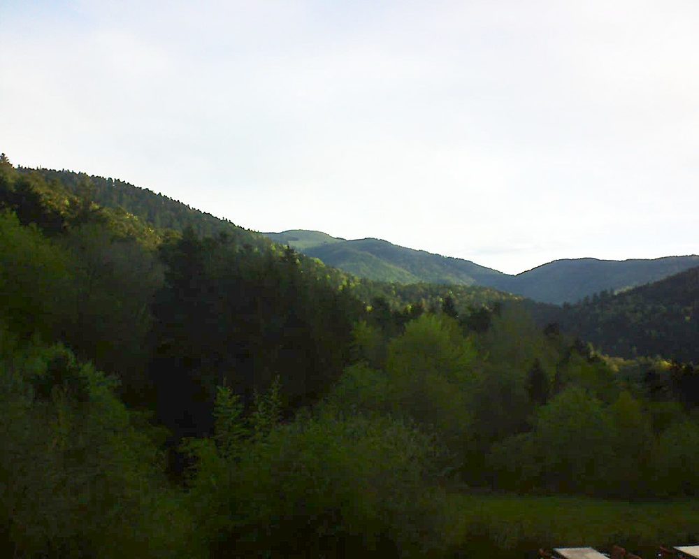 Le petit ballon vu depuis le Domaine Langmatt à Murbach le 25.04.2019 à 07:30 Le petit ballon (Alsace, Vosges) le 25.04.2019 à 07:30