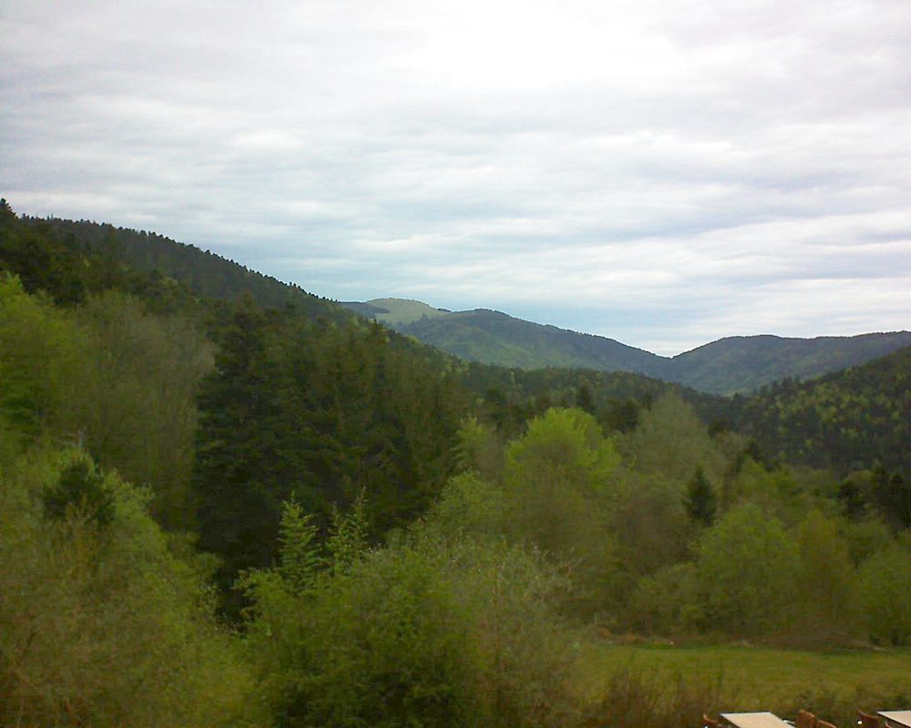 Le petit ballon vu depuis le Domaine Langmatt à Murbach le 25.04.2019 à 15:15 Le petit ballon (Alsace, Vosges) le 25.04.2019 à 15:15