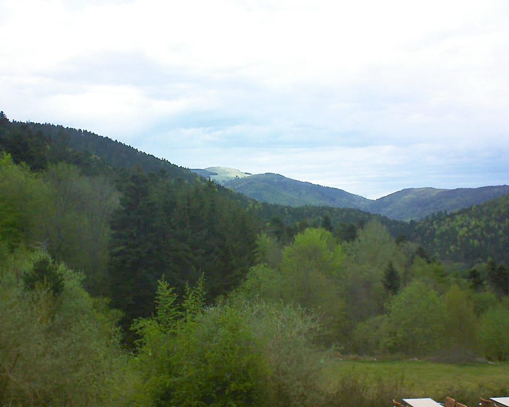 Le petit ballon vu depuis le Domaine Langmatt à Murbach le 25.04.2019 à 16:00 Le petit ballon (Alsace, Vosges) le 25.04.2019 à 16:00