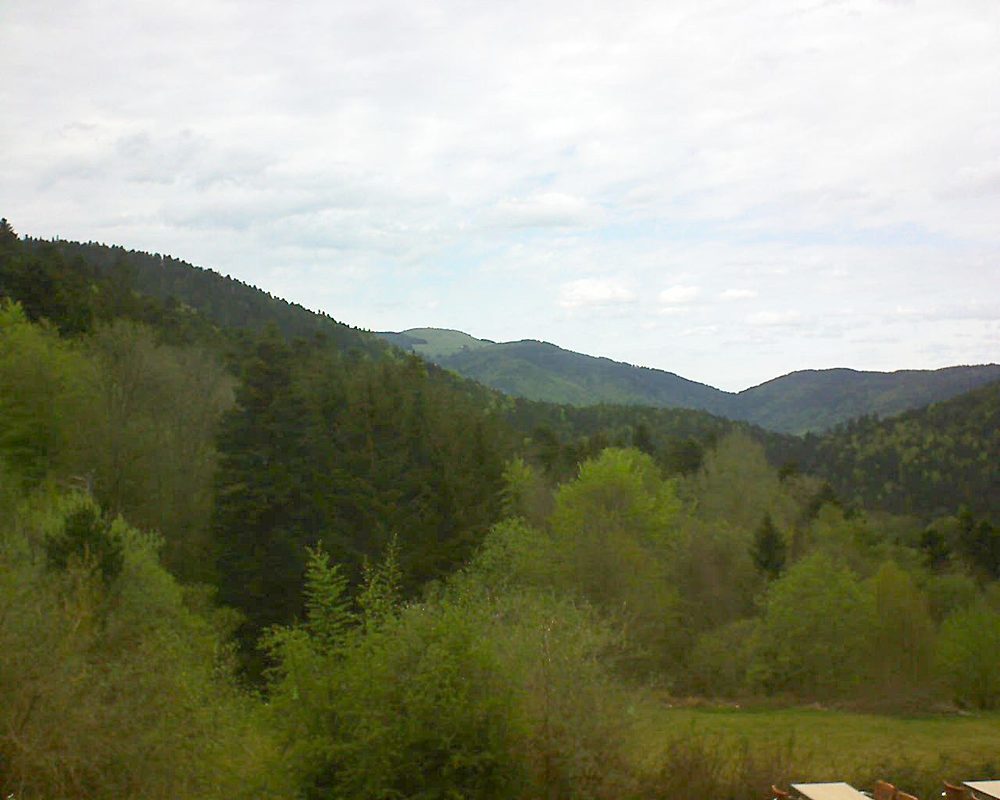 Le petit ballon vu depuis le Domaine Langmatt à Murbach le 25.04.2019 à 16:30 Le petit ballon (Alsace, Vosges) le 25.04.2019 à 16:30