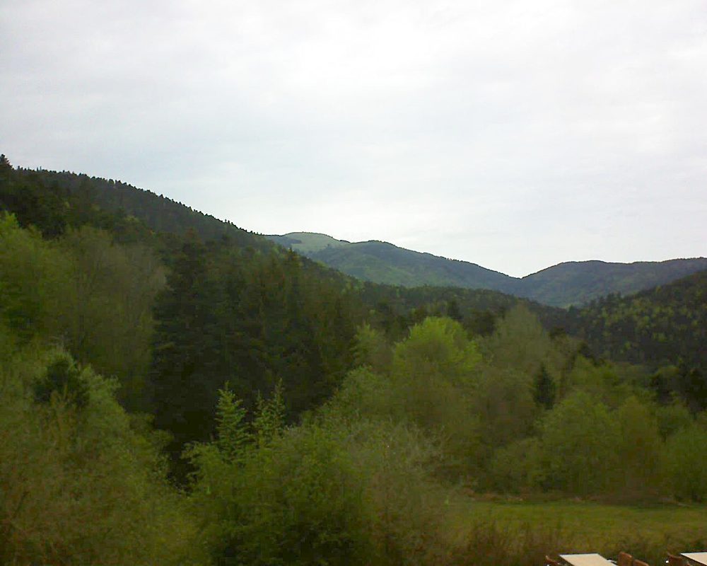 Le petit ballon vu depuis le Domaine Langmatt à Murbach le 25.04.2019 à 17:15 Le petit ballon (Alsace, Vosges) le 25.04.2019 à 17:15