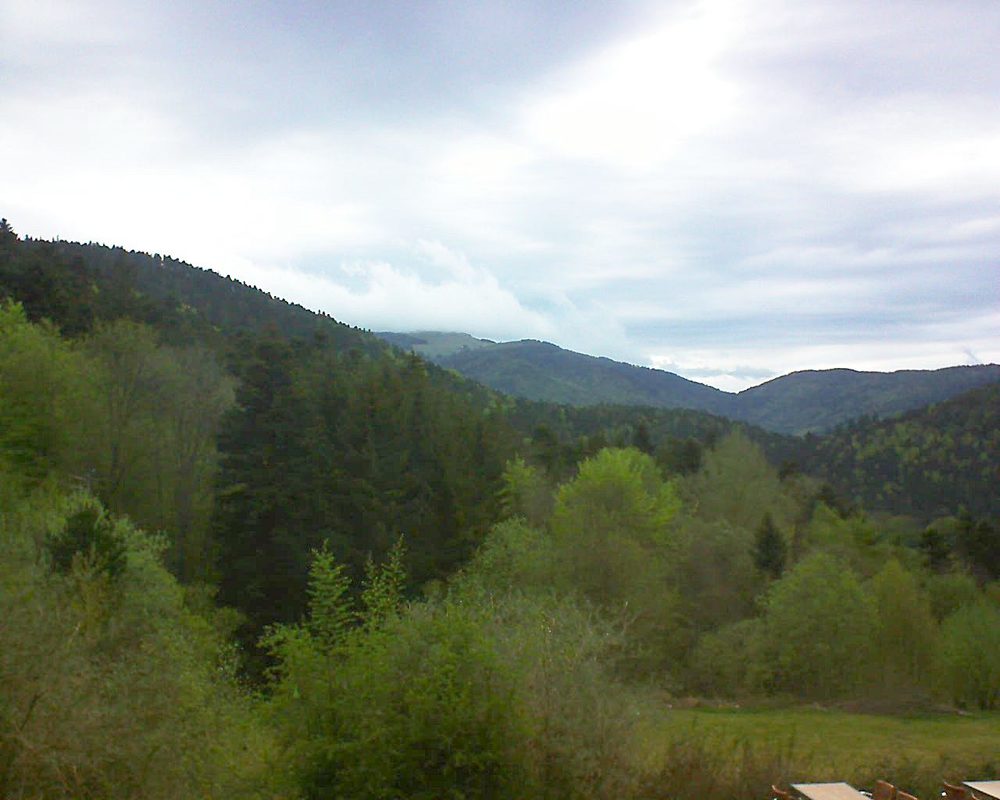 Le petit ballon vu depuis le Domaine Langmatt à Murbach le 25.04.2019 à 19:45 Le petit ballon (Alsace, Vosges) le 25.04.2019 à 19:45