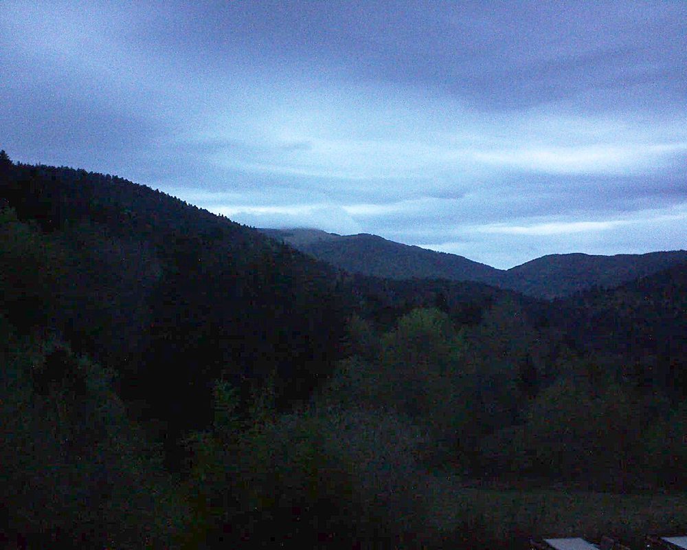 Le petit ballon vu depuis le Domaine Langmatt à Murbach le 25.04.2019 à 20:30 Le petit ballon (Alsace, Vosges) le 25.04.2019 à 20:30