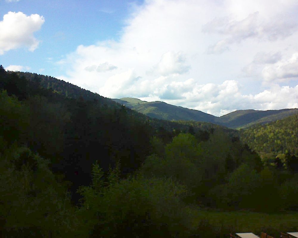 Le petit ballon vu depuis le Domaine Langmatt à Murbach le 26.04.2019 à 18:30 Le petit ballon (Alsace, Vosges) le 26.04.2019 à 18:30