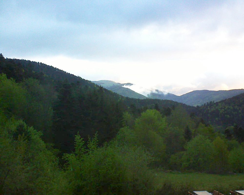 Le petit ballon vu depuis le Domaine Langmatt à Murbach le 27.04.2019 à 06:30 Le petit ballon (Alsace, Vosges) le 27.04.2019 à 06:30