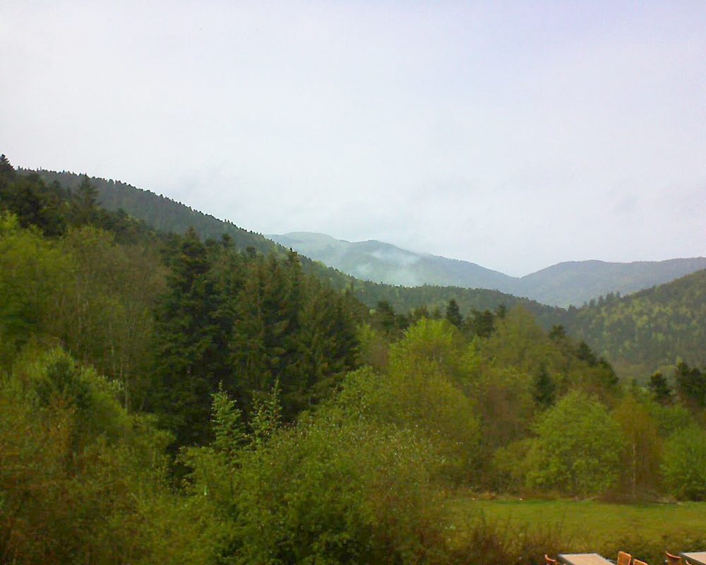 Le petit ballon vu depuis le Domaine Langmatt à Murbach le 27.04.2019 à 15:00 Le petit ballon (Alsace, Vosges) le 27.04.2019 à 15:00