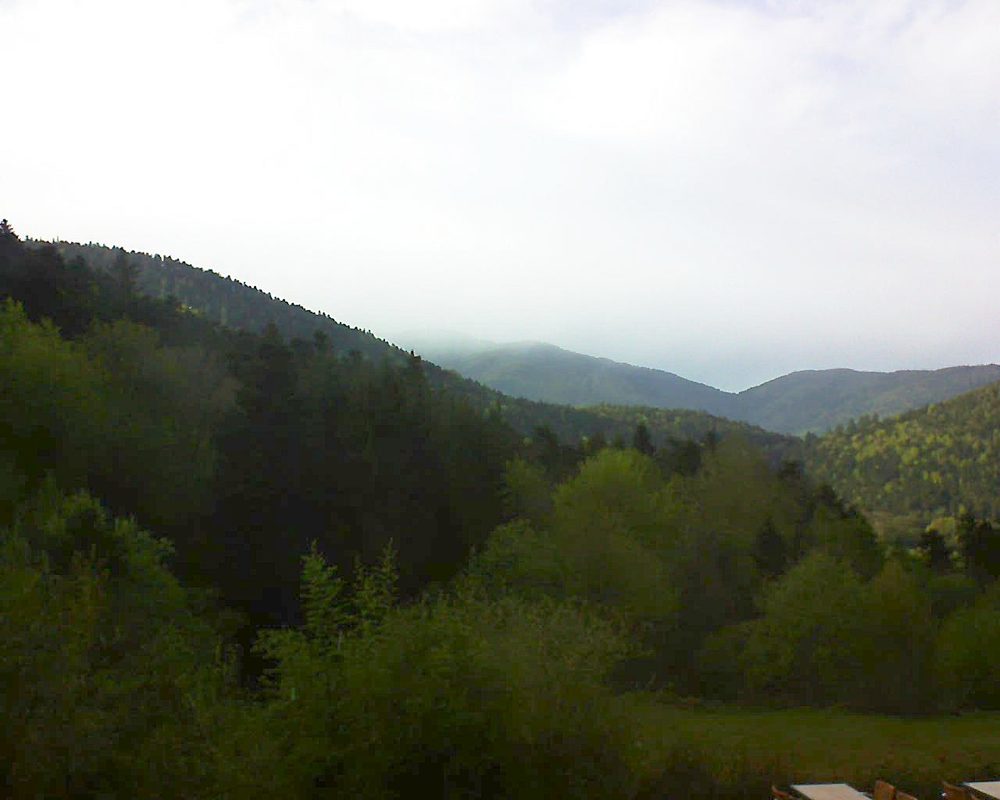 Le petit ballon vu depuis le Domaine Langmatt à Murbach le 27.04.2019 à 18:30 Le petit ballon (Alsace, Vosges) le 27.04.2019 à 18:30