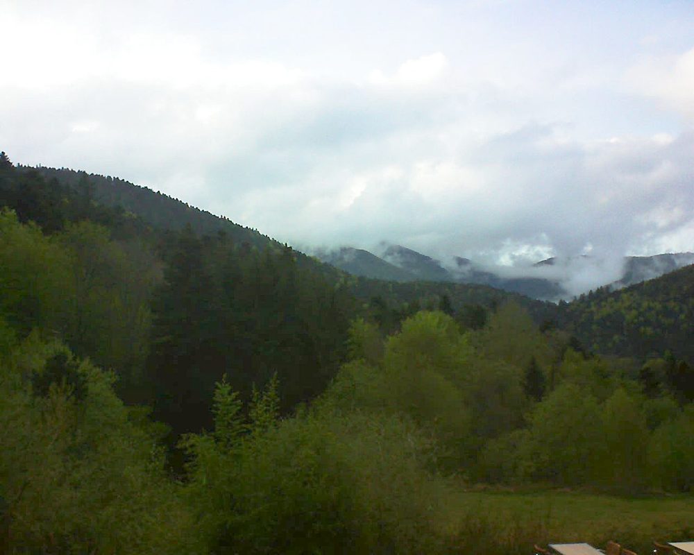 Le petit ballon vu depuis le Domaine Langmatt à Murbach le 28.04.2019 à 19:45 Le petit ballon (Alsace, Vosges) le 28.04.2019 à 19:45