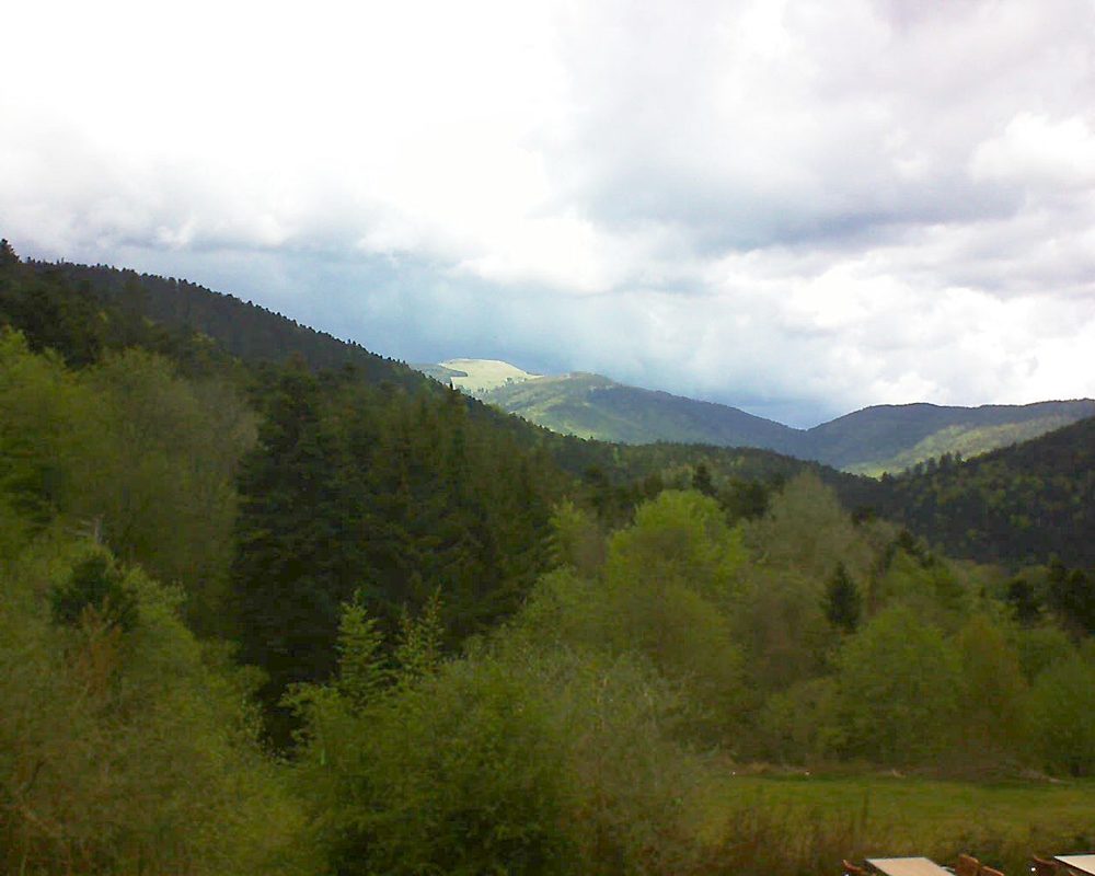 Le petit ballon vu depuis le Domaine Langmatt à Murbach le 29.04.2019 à 13:45 Le petit ballon (Alsace, Vosges) le 29.04.2019 à 13:45