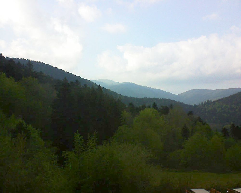Le petit ballon vu depuis le Domaine Langmatt à Murbach le 30.04.2019 à 19:00 Le petit ballon (Alsace, Vosges) le 30.04.2019 à 19:00