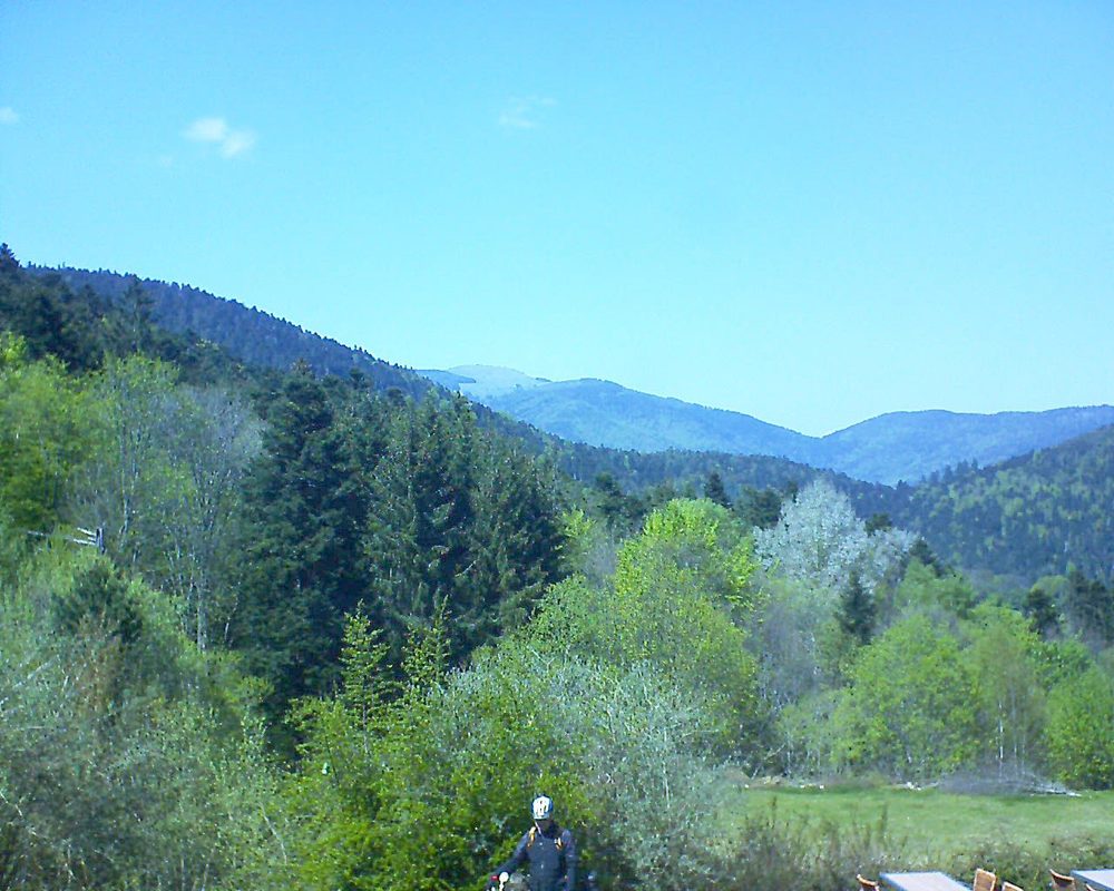 Le petit ballon vu depuis le Domaine Langmatt à Murbach le 01.05.2019 à 15:00 Le petit ballon (Alsace, Vosges) le 01.05.2019 à 15:00