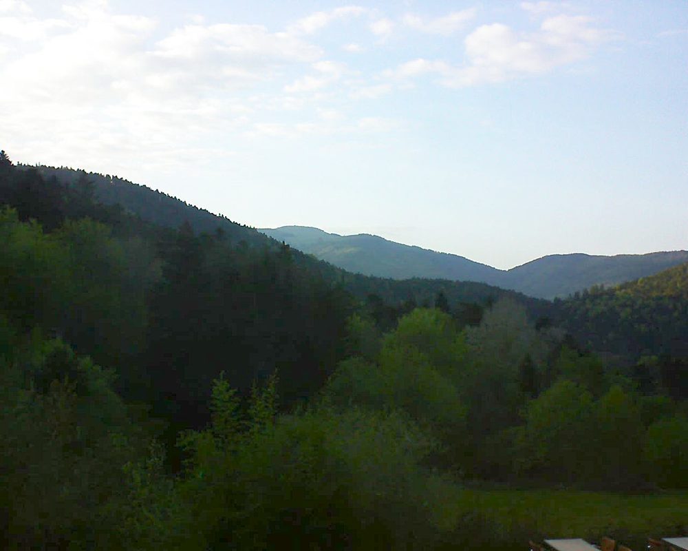 Le petit ballon vu depuis le Domaine Langmatt à Murbach le 01.05.2019 à 19:30 Le petit ballon (Alsace, Vosges) le 01.05.2019 à 19:30