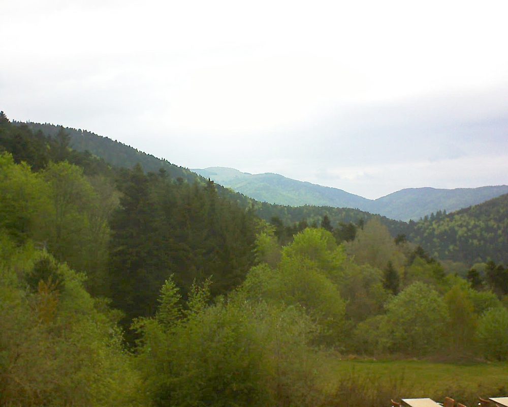 Le petit ballon vu depuis le Domaine Langmatt à Murbach le 02.05.2019 à 15:30 Le petit ballon (Alsace, Vosges) le 02.05.2019 à 15:30