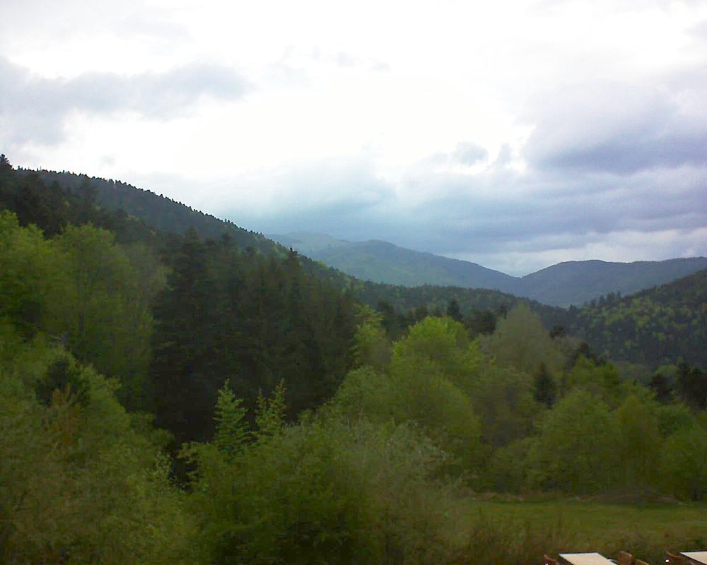 Le petit ballon vu depuis le Domaine Langmatt à Murbach le 02.05.2019 à 18:30 Le petit ballon (Alsace, Vosges) le 02.05.2019 à 18:30