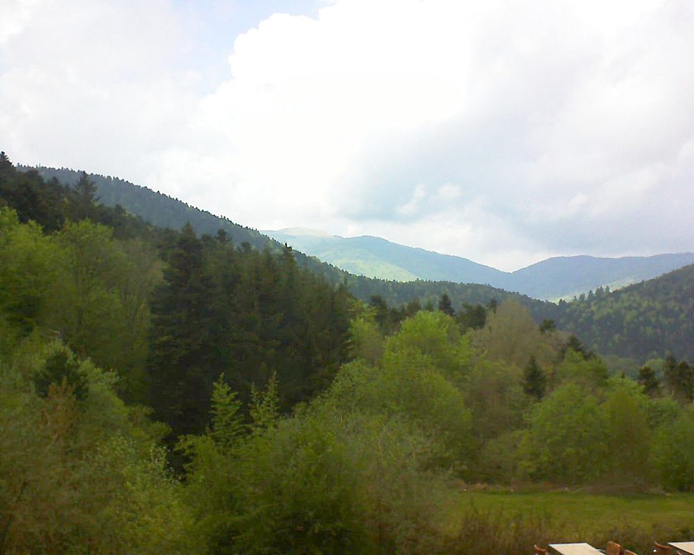 Le petit ballon vu depuis le Domaine Langmatt à Murbach le 03.05.2019 à 15:30 Le petit ballon (Alsace, Vosges) le 03.05.2019 à 15:30