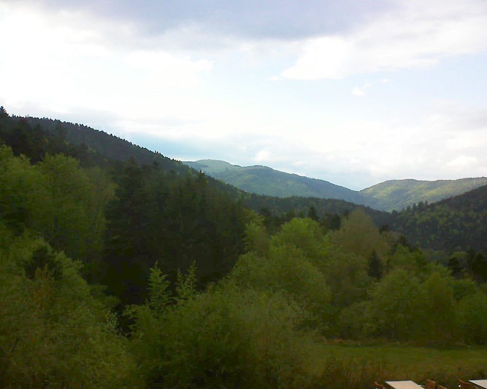 Le petit ballon vu depuis le Domaine Langmatt à Murbach le 03.05.2019 à 19:00 Le petit ballon (Alsace, Vosges) le 03.05.2019 à 19:00