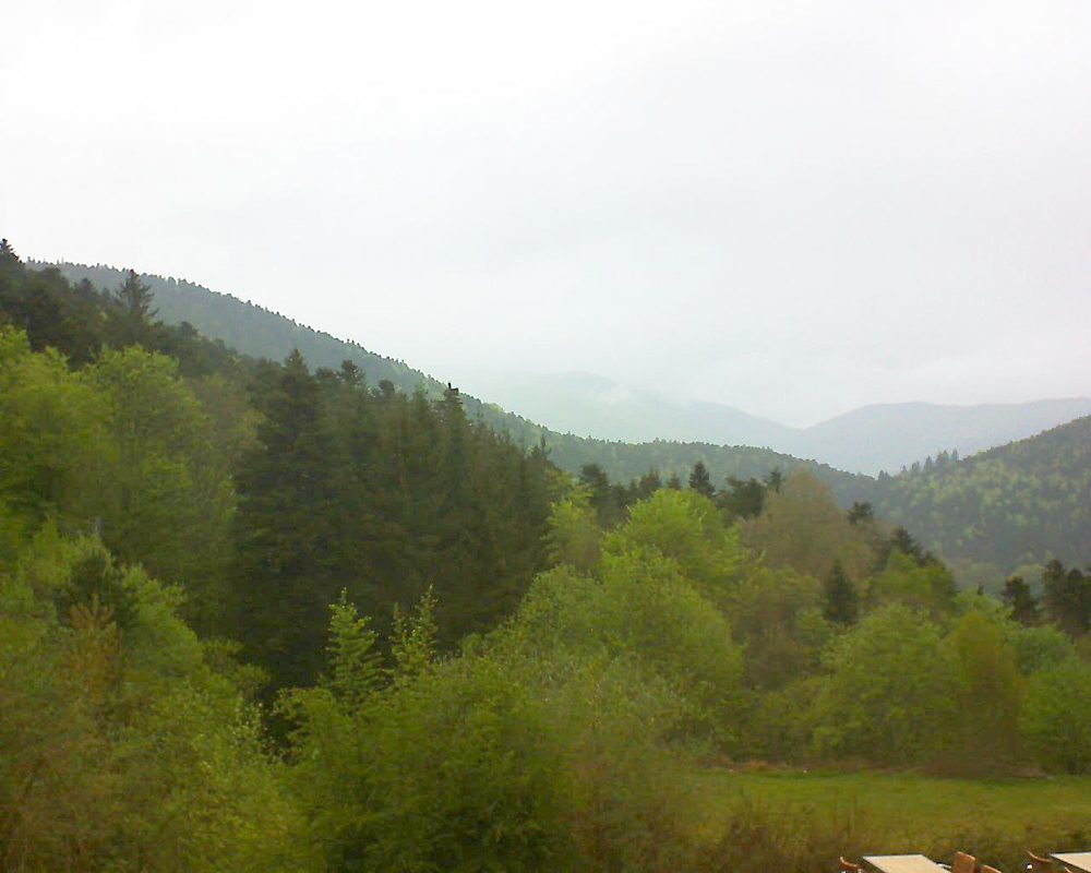 Le petit ballon vu depuis le Domaine Langmatt à Murbach le 04.05.2019 à 13:00 Le petit ballon (Alsace, Vosges) le 04.05.2019 à 13:00