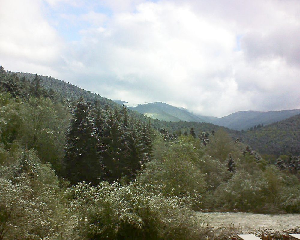Le petit ballon vu depuis le Domaine Langmatt à Murbach le 05.05.2019 à 09:00 Le petit ballon (Alsace, Vosges) le 05.05.2019 à 09:00