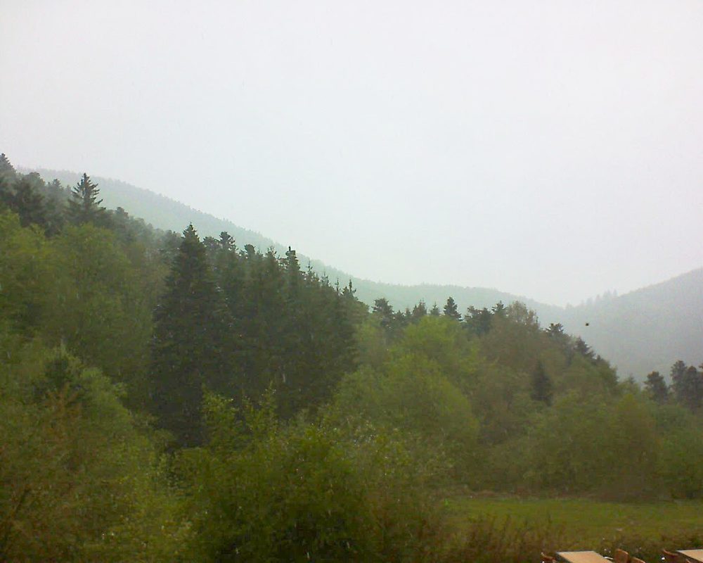 Le petit ballon vu depuis le Domaine Langmatt à Murbach le 05.05.2019 à 13:15 Le petit ballon (Alsace, Vosges) le 05.05.2019 à 13:15