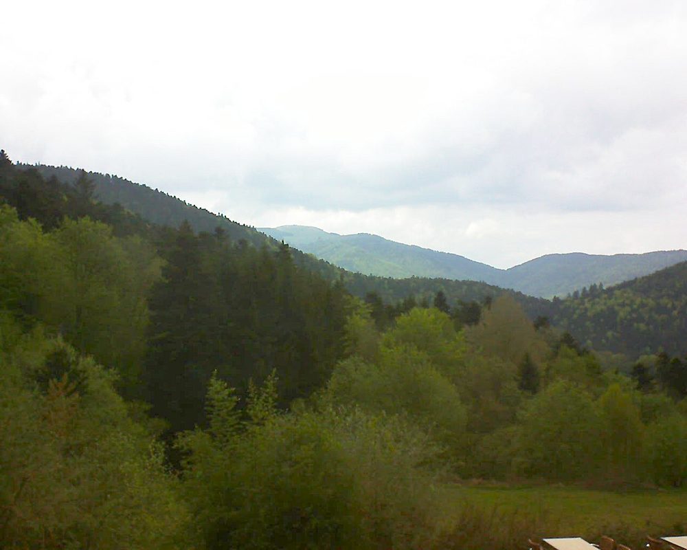 Le petit ballon vu depuis le Domaine Langmatt à Murbach le 06.05.2019 à 16:00 Le petit ballon (Alsace, Vosges) le 06.05.2019 à 16:00