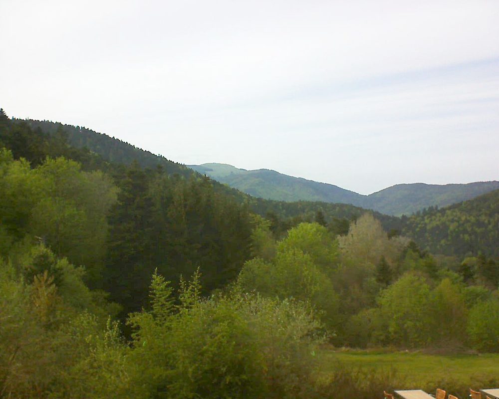 Le petit ballon vu depuis le Domaine Langmatt à Murbach le 07.05.2019 à 17:45 Le petit ballon (Alsace, Vosges) le 07.05.2019 à 17:45