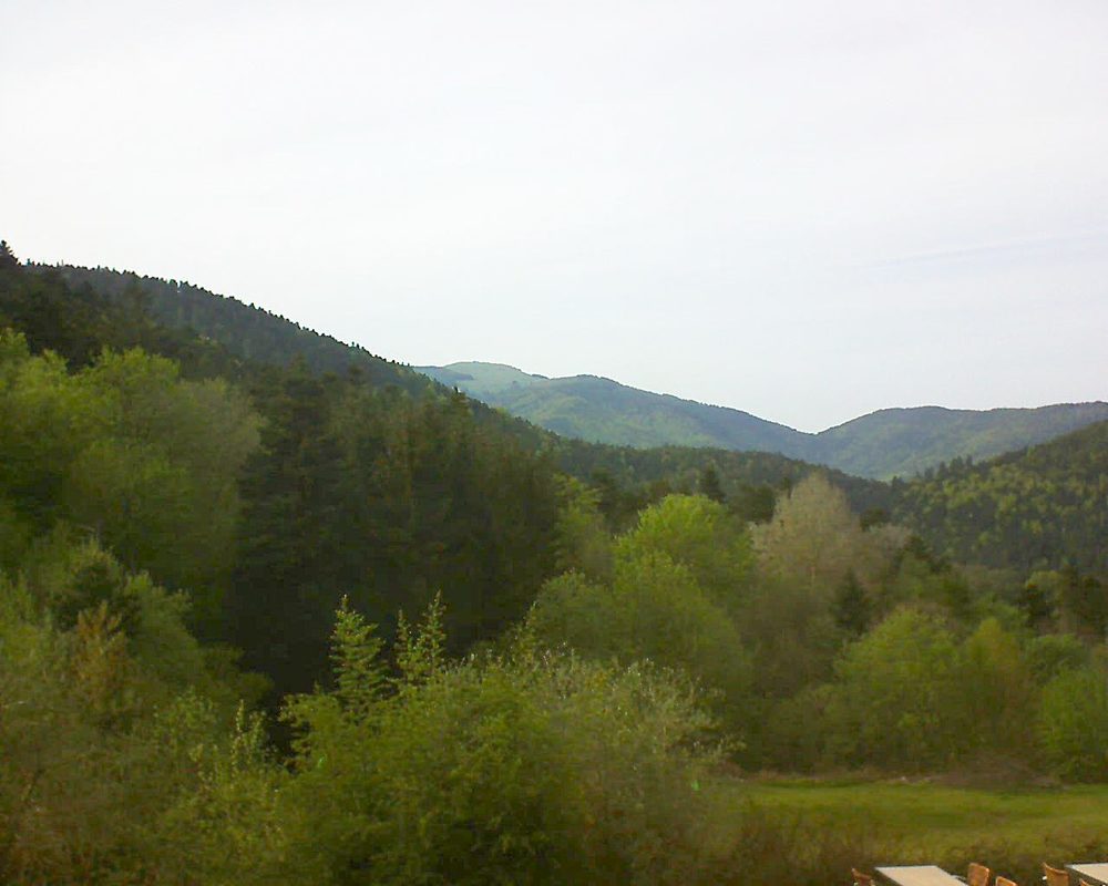 Le petit ballon vu depuis le Domaine Langmatt à Murbach le 07.05.2019 à 18:00 Le petit ballon (Alsace, Vosges) le 07.05.2019 à 18:00