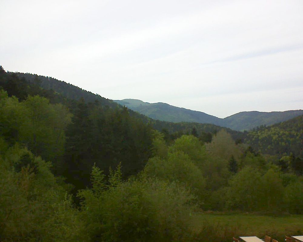 Le petit ballon vu depuis le Domaine Langmatt à Murbach le 07.05.2019 à 18:45 Le petit ballon (Alsace, Vosges) le 07.05.2019 à 18:45