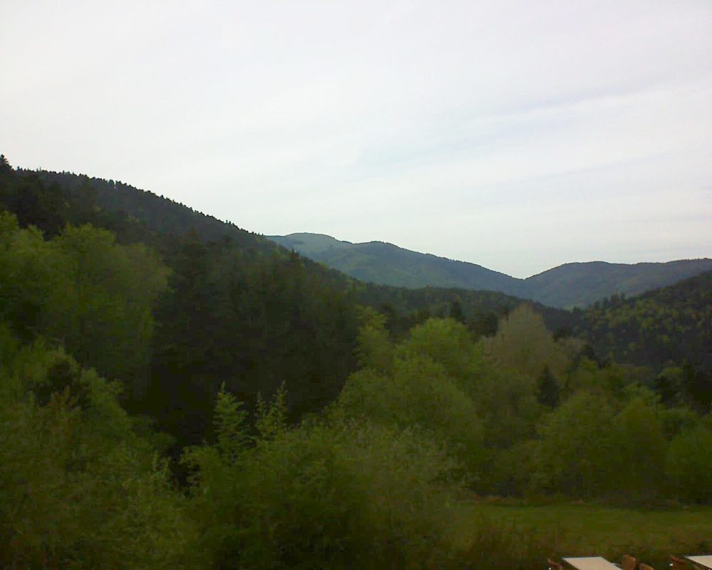 Le petit ballon vu depuis le Domaine Langmatt à Murbach le 07.05.2019 à 19:00 Le petit ballon (Alsace, Vosges) le 07.05.2019 à 19:00