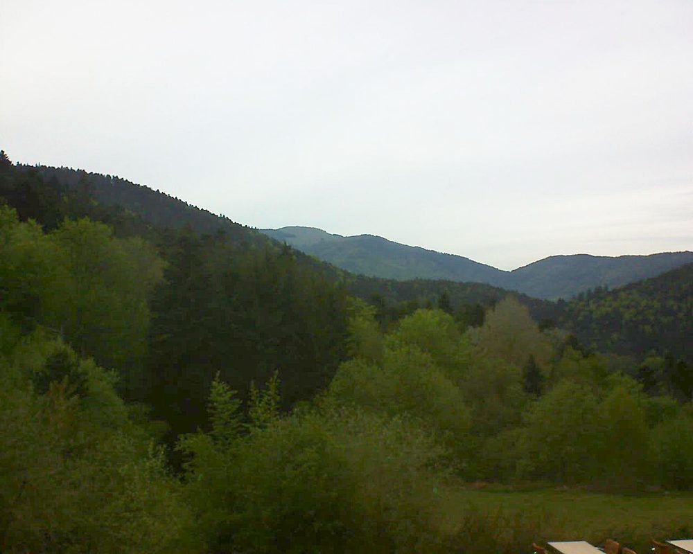 Le petit ballon vu depuis le Domaine Langmatt à Murbach le 07.05.2019 à 19:30 Le petit ballon (Alsace, Vosges) le 07.05.2019 à 19:30