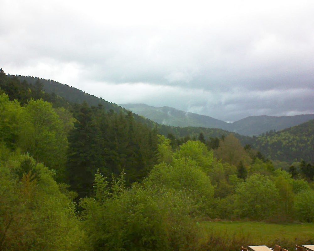 Le petit ballon vu depuis le Domaine Langmatt à Murbach le 08.05.2019 à 17:30 Le petit ballon (Alsace, Vosges) le 08.05.2019 à 17:30