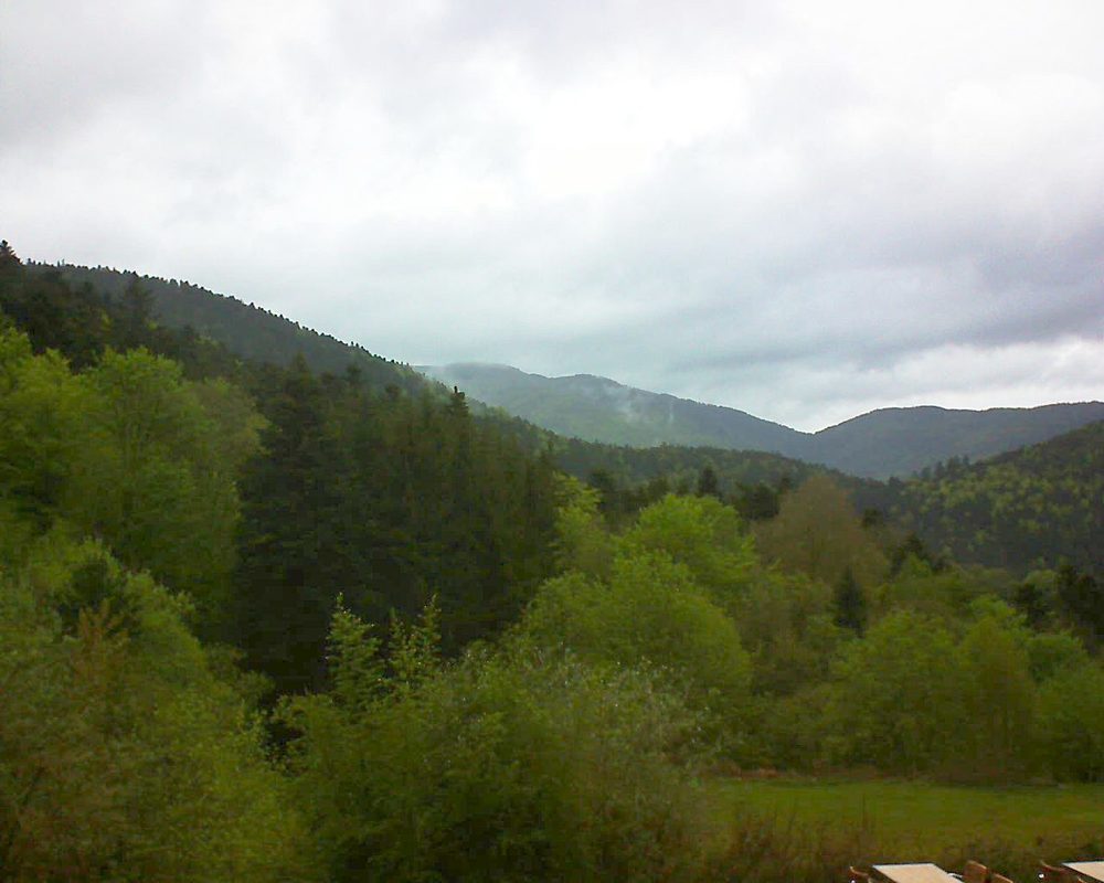 Le petit ballon vu depuis le Domaine Langmatt à Murbach le 08.05.2019 à 18:00 Le petit ballon (Alsace, Vosges) le 08.05.2019 à 18:00