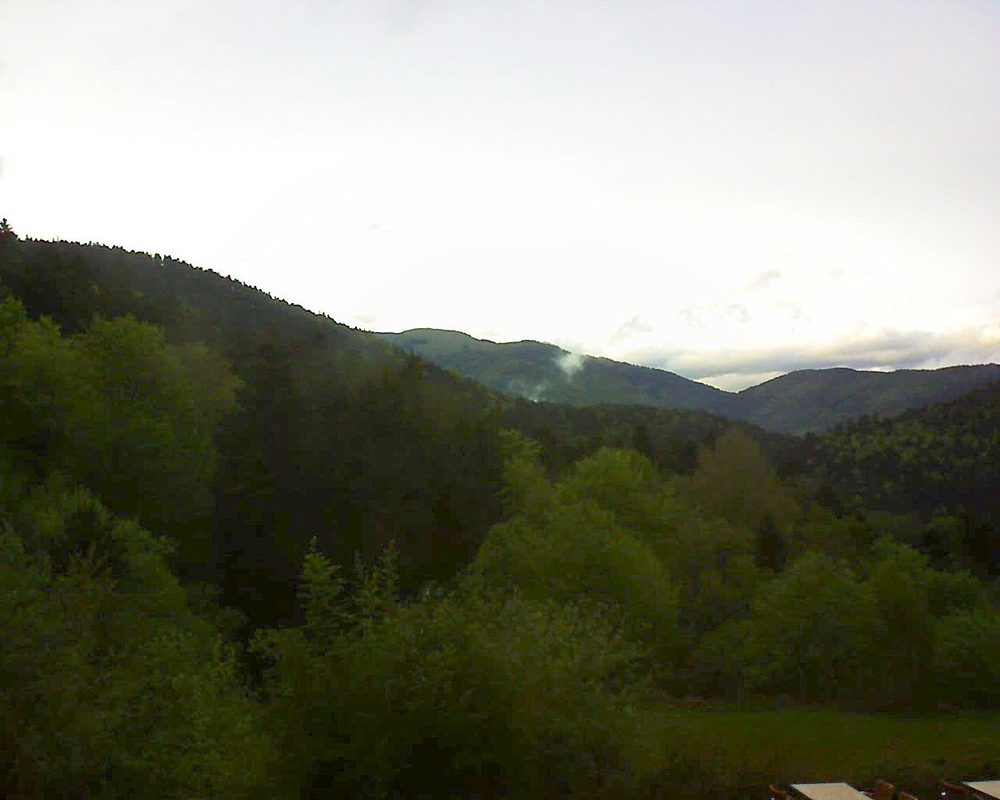 Le petit ballon vu depuis le Domaine Langmatt à Murbach le 08.05.2019 à 20:30 Le petit ballon (Alsace, Vosges) le 08.05.2019 à 20:30