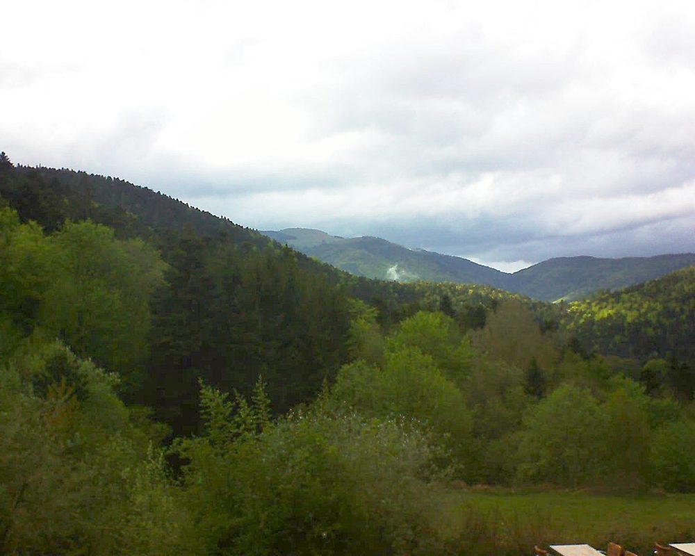 Le petit ballon vu depuis le Domaine Langmatt à Murbach le 09.05.2019 à 17:30 Le petit ballon (Alsace, Vosges) le 09.05.2019 à 17:30