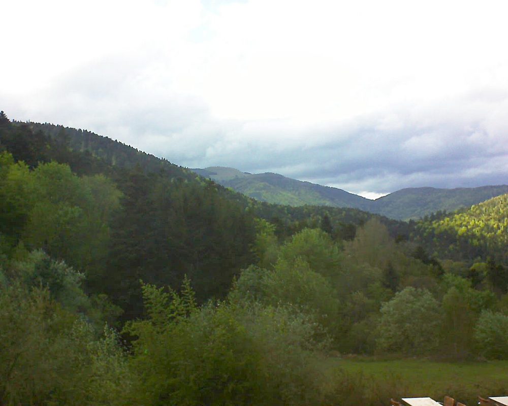 Le petit ballon vu depuis le Domaine Langmatt à Murbach le 09.05.2019 à 18:00 Le petit ballon (Alsace, Vosges) le 09.05.2019 à 18:00
