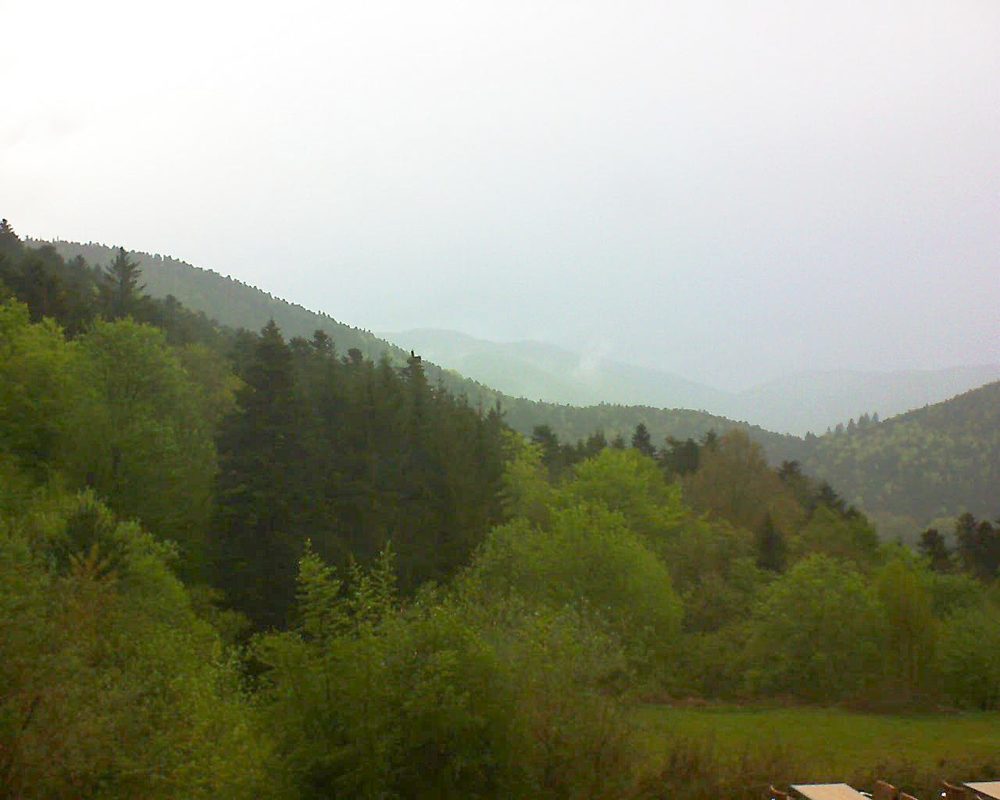 Le petit ballon vu depuis le Domaine Langmatt à Murbach le 09.05.2019 à 20:00 Le petit ballon (Alsace, Vosges) le 09.05.2019 à 20:00