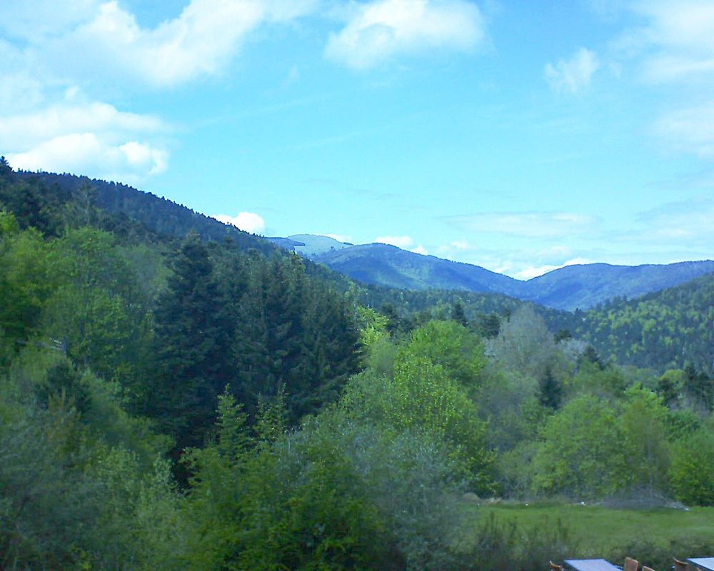 Le petit ballon vu depuis le Domaine Langmatt à Murbach le 10.05.2019 à 15:00 Le petit ballon (Alsace, Vosges) le 10.05.2019 à 15:00