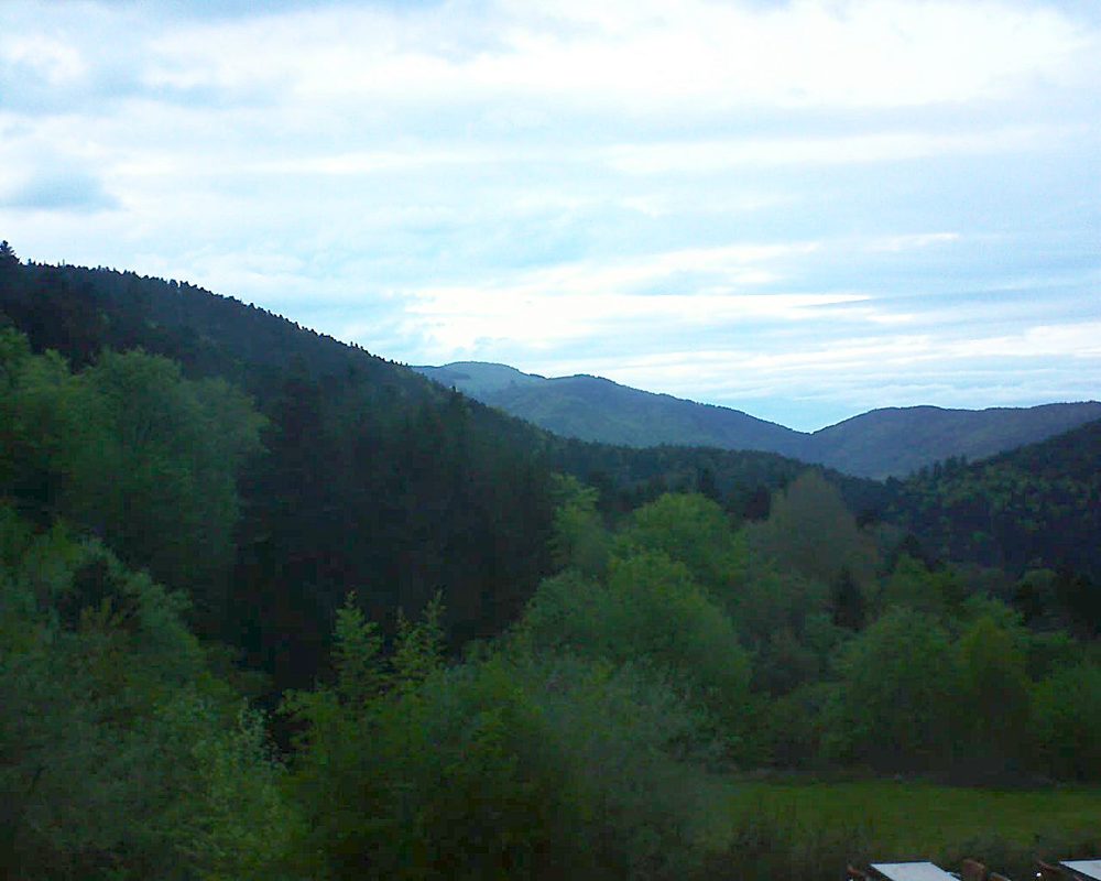 Le petit ballon vu depuis le Domaine Langmatt à Murbach le 10.05.2019 à 20:45 Le petit ballon (Alsace, Vosges) le 10.05.2019 à 20:45