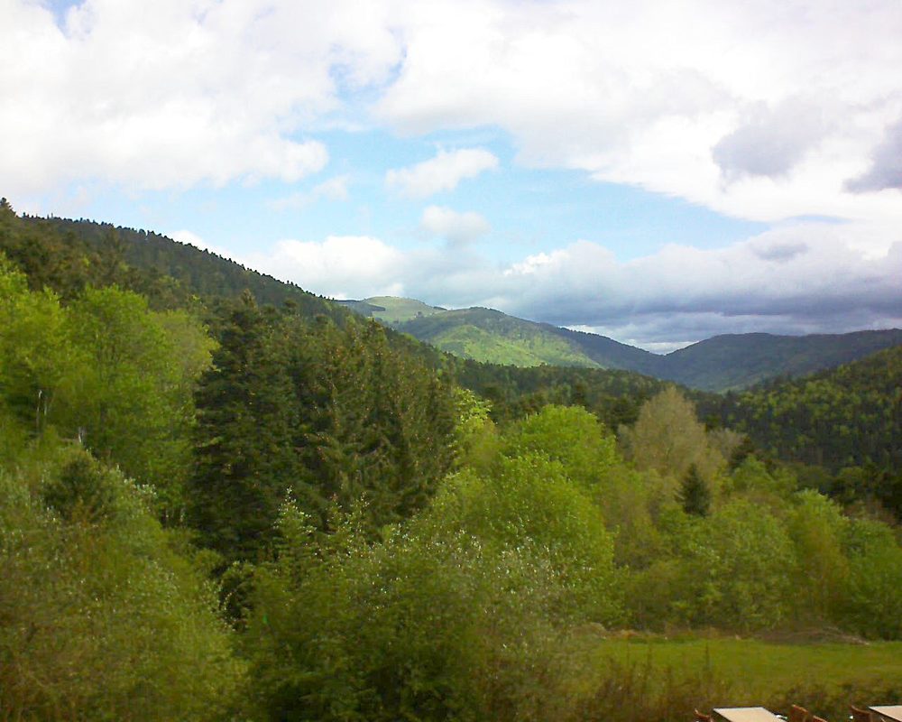 Le petit ballon vu depuis le Domaine Langmatt à Murbach le 11.05.2019 à 10:30 Le petit ballon (Alsace, Vosges) le 11.05.2019 à 10:30