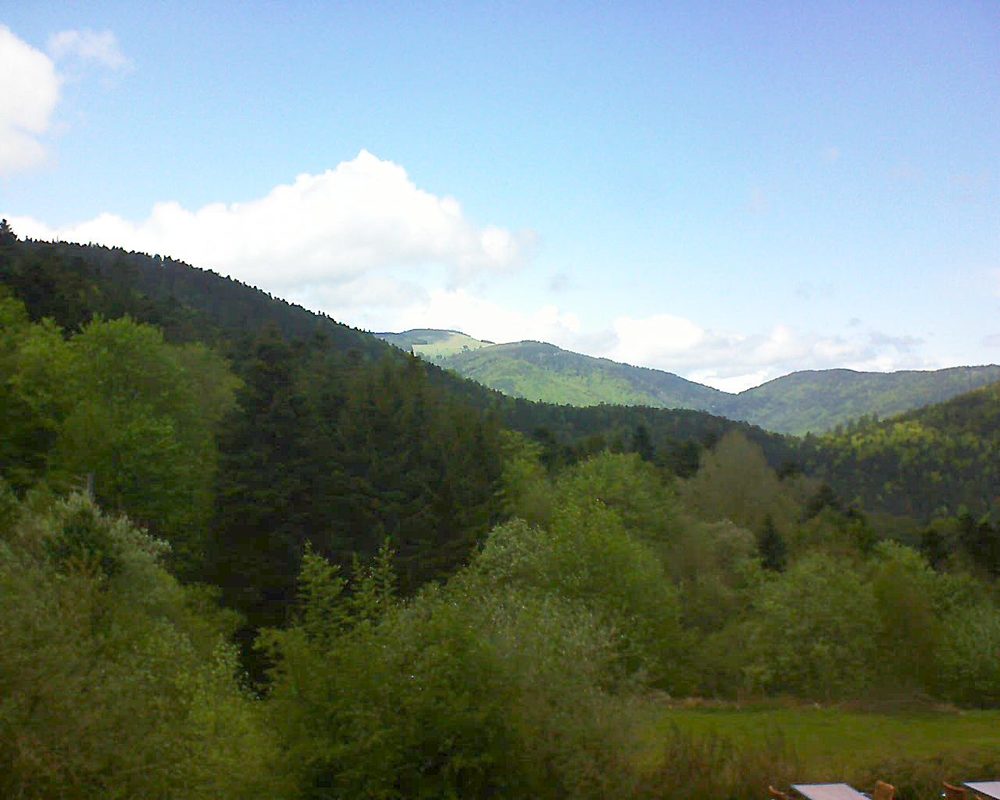 Le petit ballon vu depuis le Domaine Langmatt à Murbach le 11.05.2019 à 13:00 Le petit ballon (Alsace, Vosges) le 11.05.2019 à 13:00