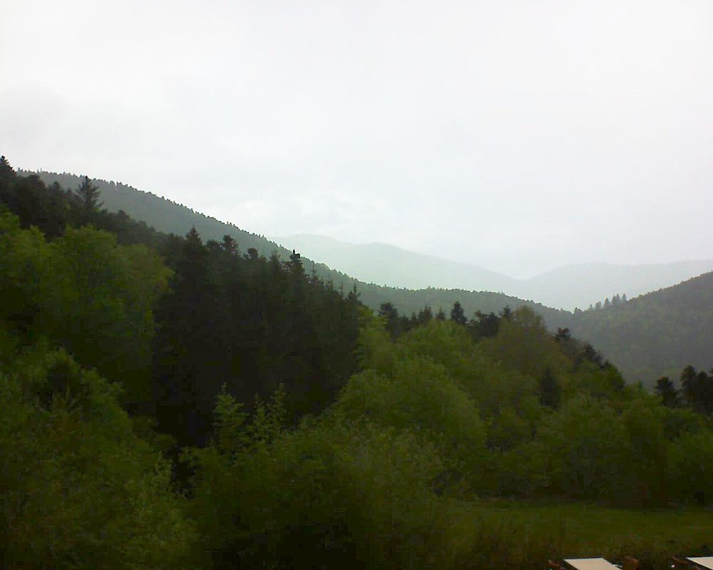Le petit ballon vu depuis le Domaine Langmatt à Murbach le 11.05.2019 à 13:30 Le petit ballon (Alsace, Vosges) le 11.05.2019 à 13:30