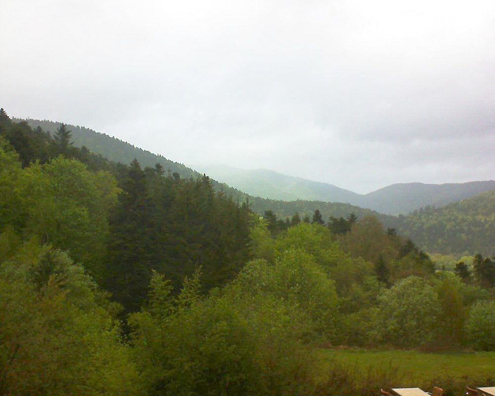 Le petit ballon vu depuis le Domaine Langmatt à Murbach le 11.05.2019 à 15:30 Le petit ballon (Alsace, Vosges) le 11.05.2019 à 15:30