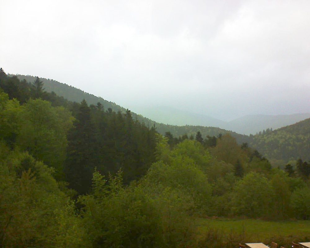 Le petit ballon vu depuis le Domaine Langmatt à Murbach le 11.05.2019 à 18:00 Le petit ballon (Alsace, Vosges) le 11.05.2019 à 18:00